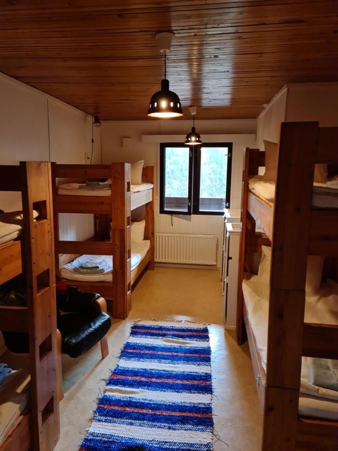 Silver Fox Hostel Äkäslompolo Exteriör bild