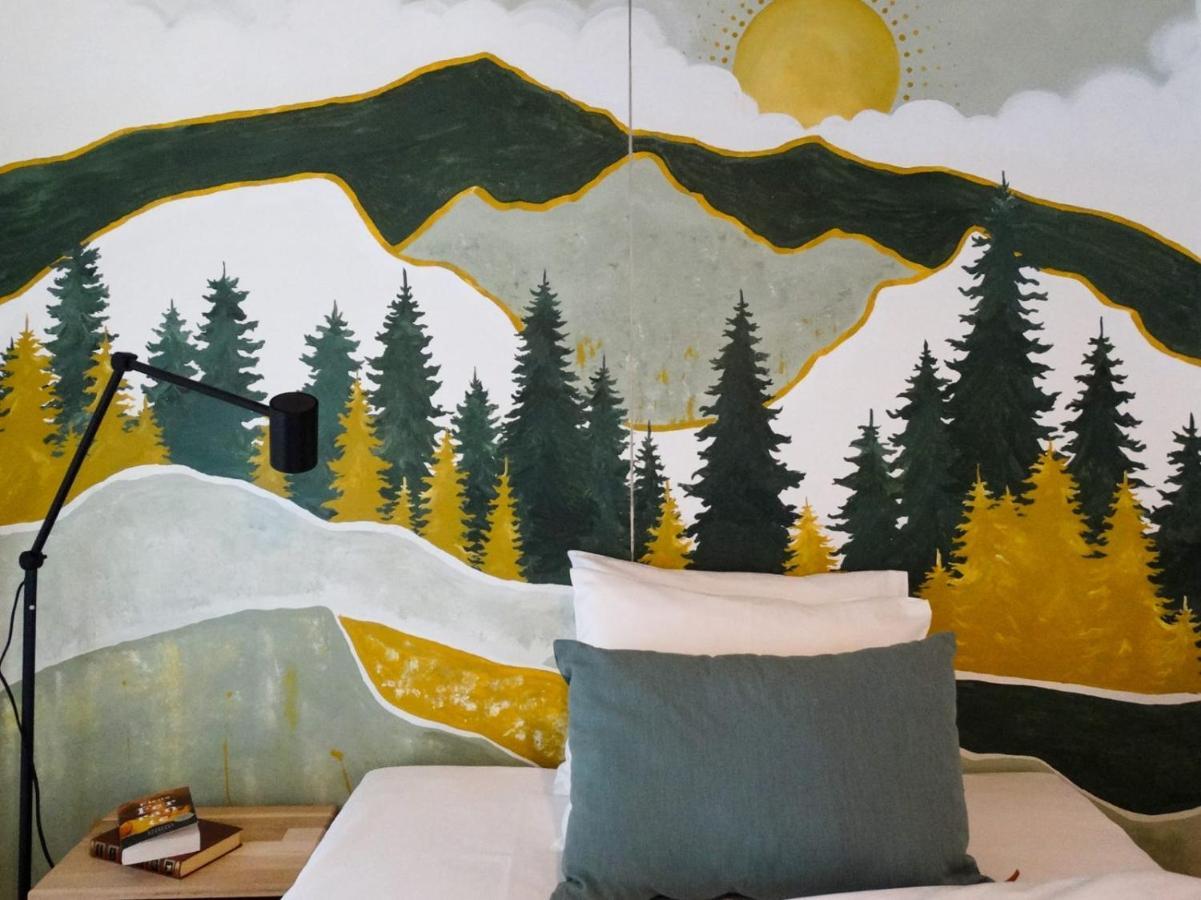 Silver Fox Hostel Äkäslompolo Exteriör bild